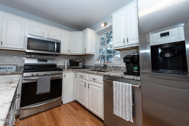 $525,000 | 13 Indian Maiden Pass, Altamont, NY 12009