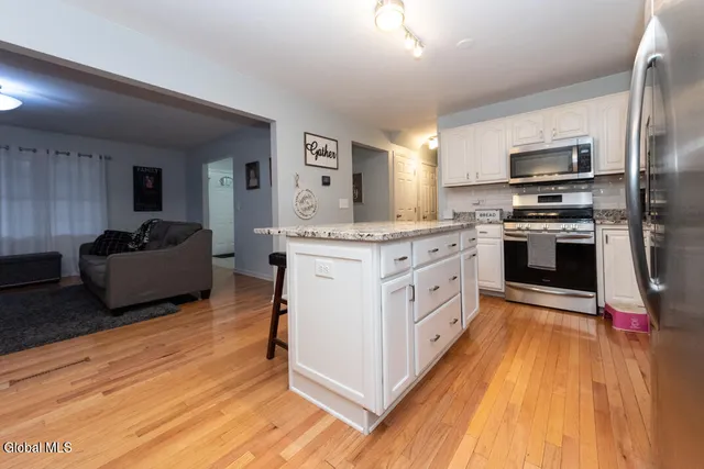 $525,000 | 13 Indian Maiden Pass, Altamont, NY 12009