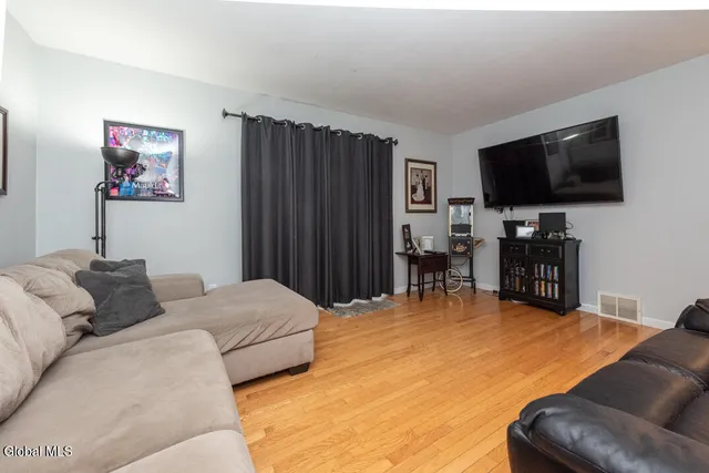 $525,000 | 13 Indian Maiden Pass, Altamont, NY 12009