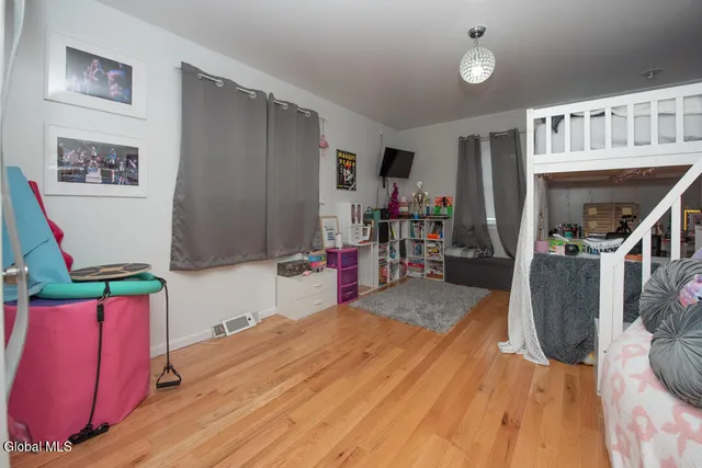 $525,000 | 13 Indian Maiden Pass, Altamont, NY 12009