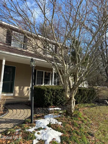 $525,000 | 13 Indian Maiden Pass, Altamont, NY 12009