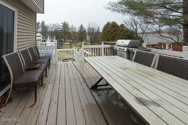 $525,000 | 13 Indian Maiden Pass, Altamont, NY 12009