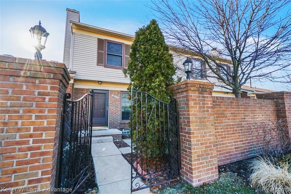 22313 Peach Tree Novi, MI 48375 - Photo 1 of 29