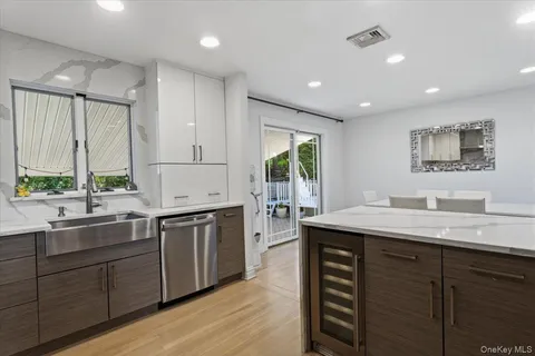 $999,000 | 3 Cottage Grove Avenue, Thornwood, NY 10594