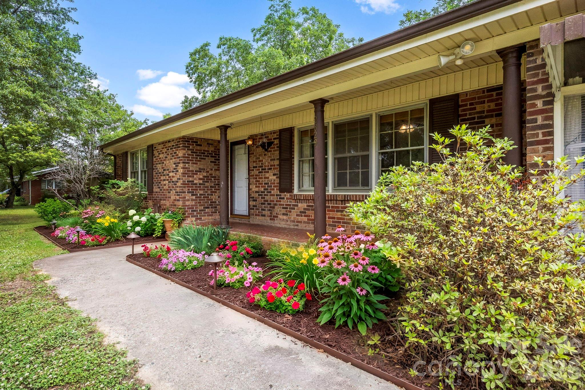 2829 Bettis Road Grover, NC 28073 - Photo 3 of 26