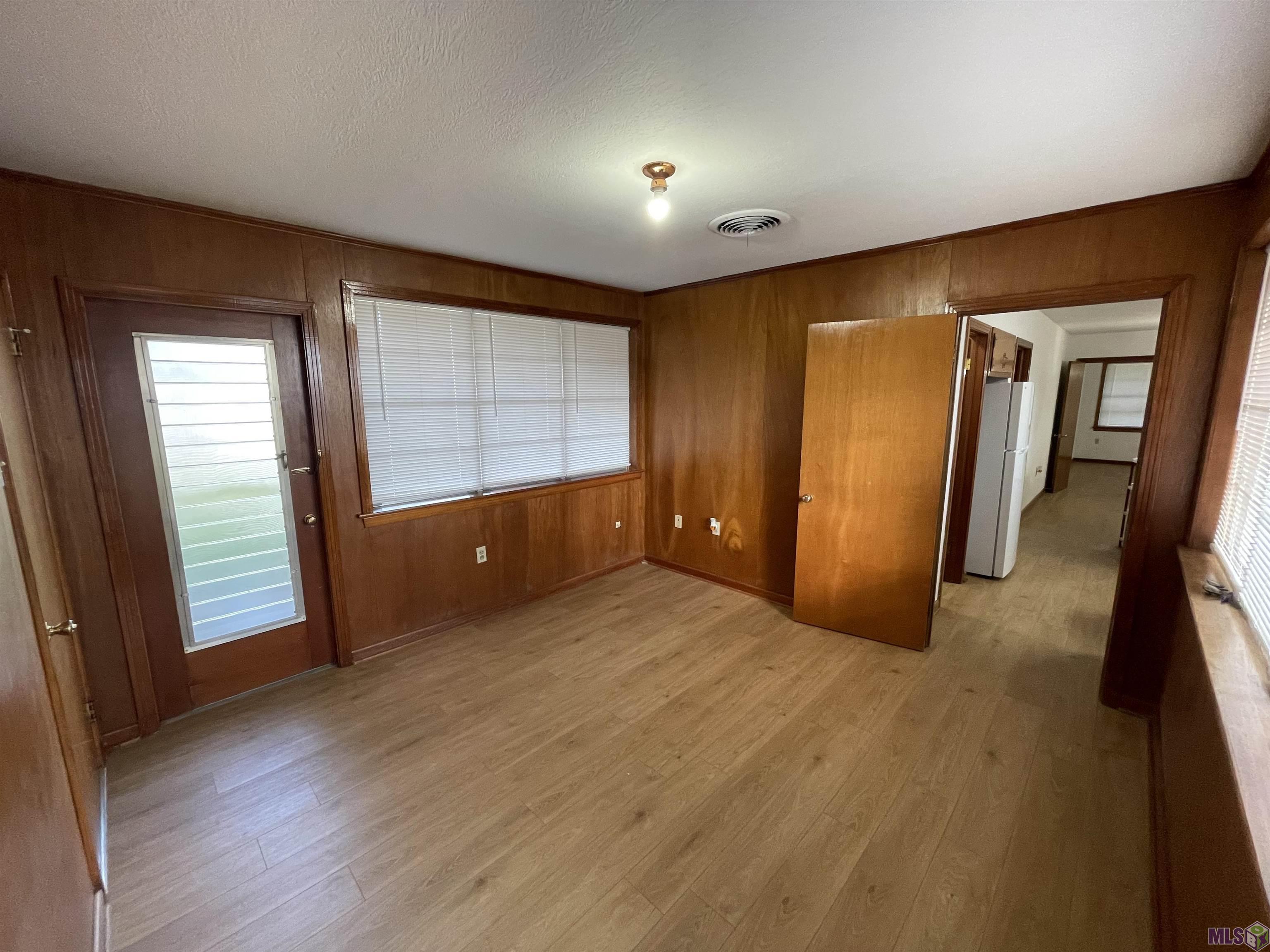 8037 Florida Boulevard Denham Springs, LA 70726 - Photo 2 of 13