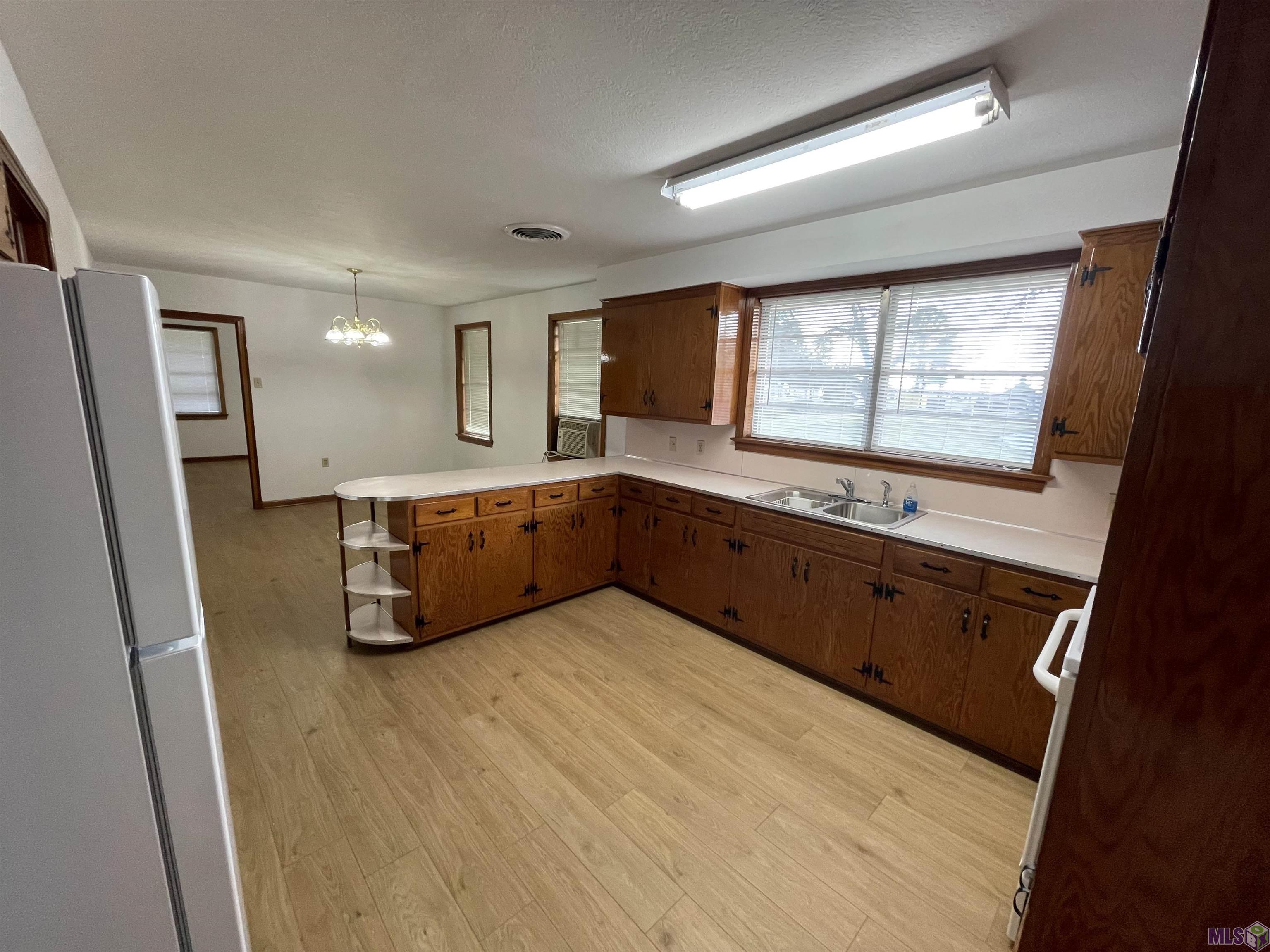 8037 Florida Boulevard Denham Springs, LA 70726 - Photo 3 of 13