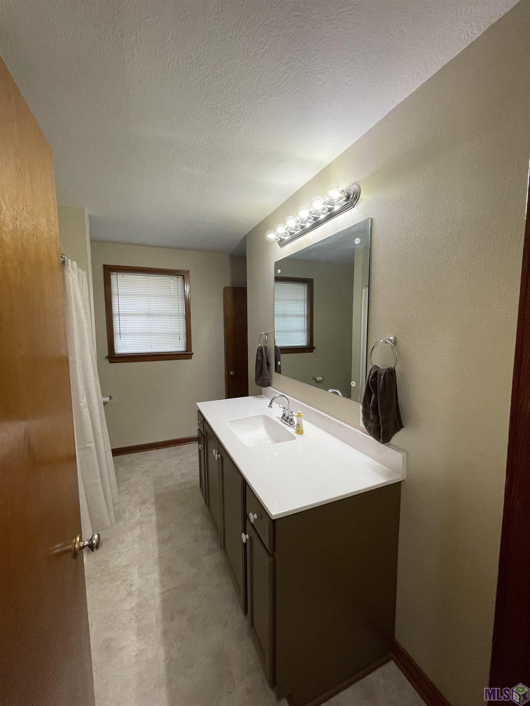 8037 Florida Boulevard Denham Springs, LA 70726 - Photo 9 of 13