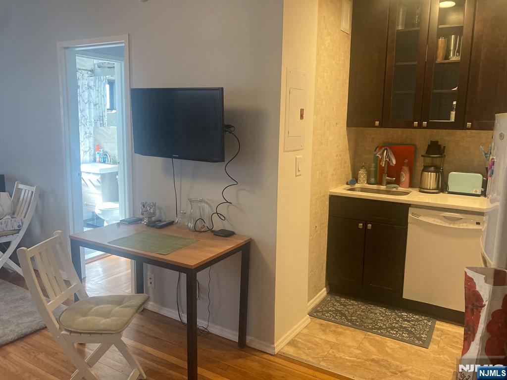 3001 Edwin Avenue, Unit 3J Fort Lee, NJ 07024 - Photo 5 of 18