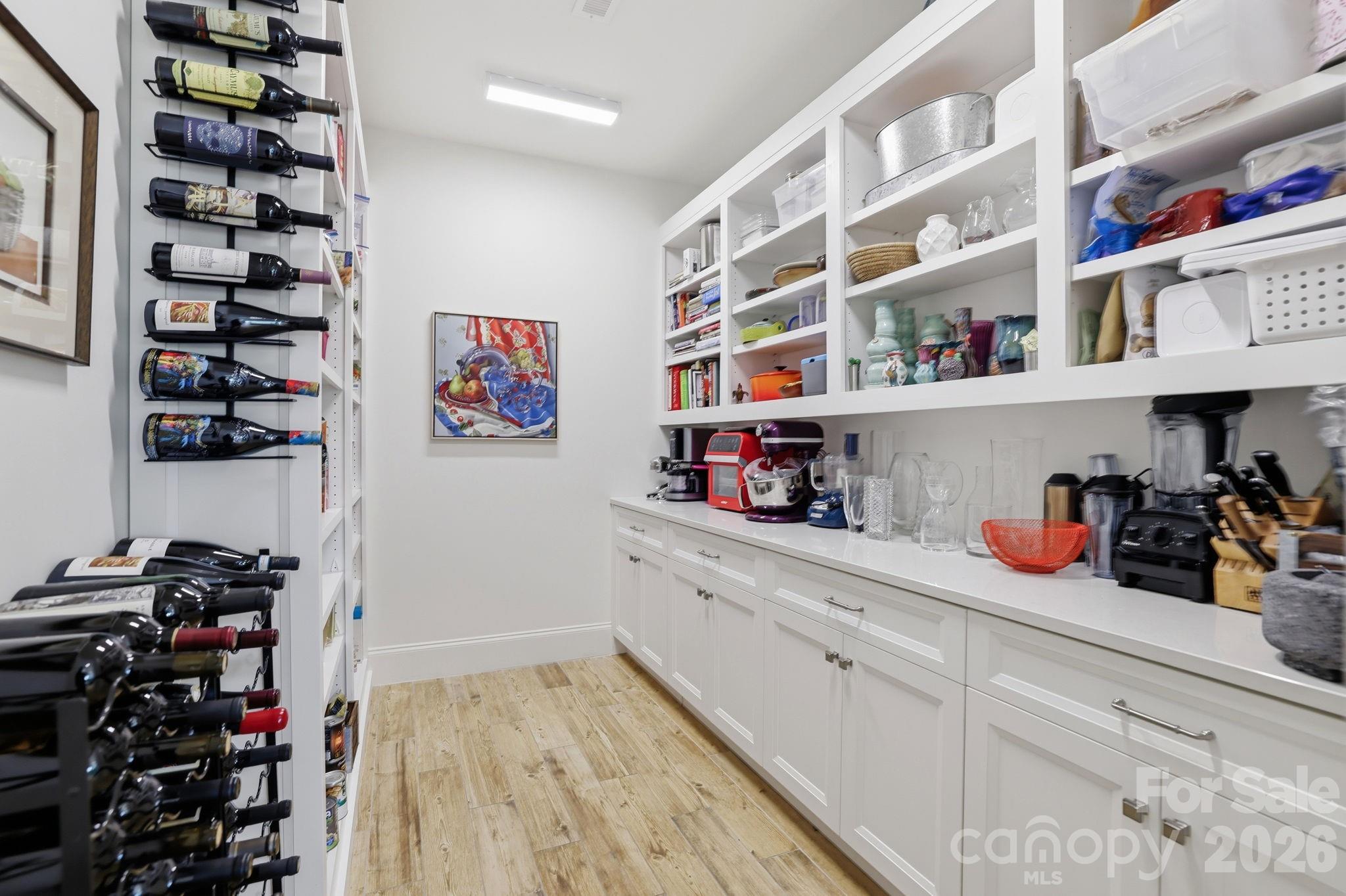 130 Cherokee Road, Unit 406 Charlotte, NC 28207 - Photo 15 of 35