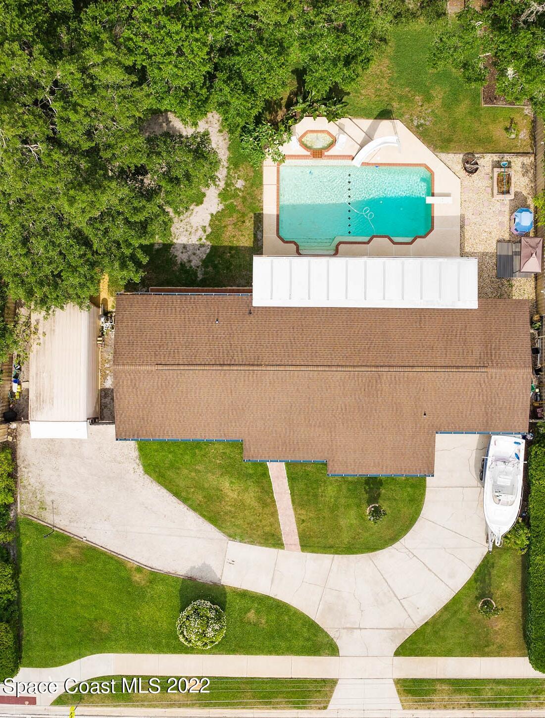911 Bear Lake Road Apopka, FL 32703 - Photo 3 of 33 a view of an outdoor space