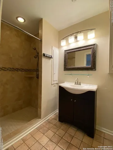 $2,500 | 7714 Hartman, San Antonio, TX 78209