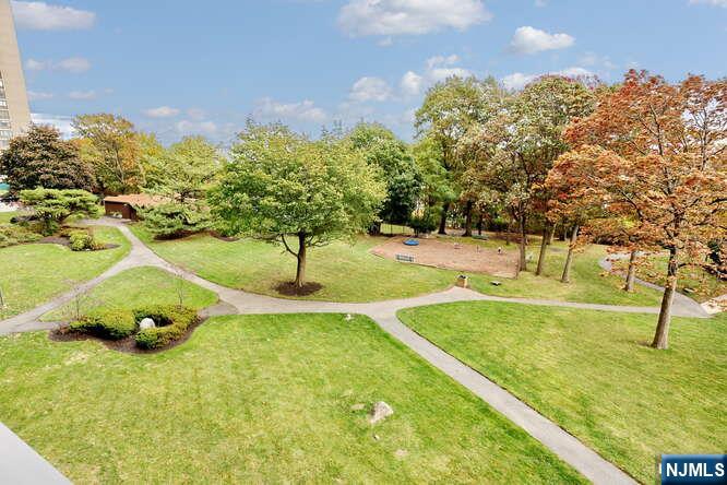 2 Horizon Road, Unit 404 Fort Lee, NJ 07024 - Photo 21 of 30 a view of a garden