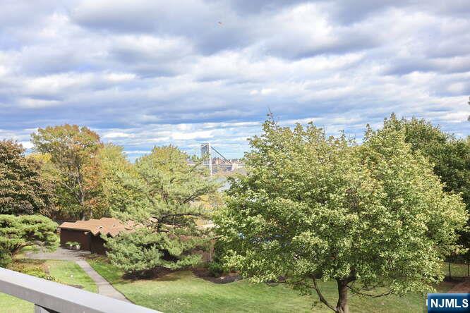 2 Horizon Road, Unit 404 Fort Lee, NJ 07024 - Photo 22 of 30 a view of a city