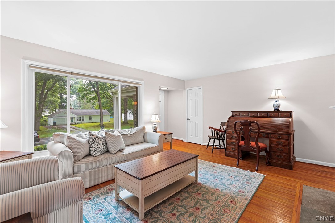 17 Falling Creek Road Perinton, NY 14534 - Photo 7 of 50