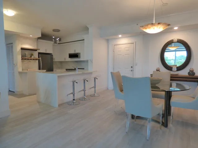 $5,000 | 802 West Windward Way, Unit 303, Lantana, FL 33462