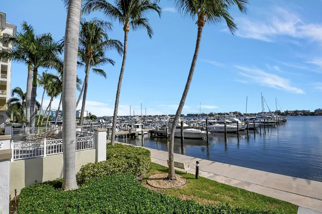 $5,000 | 802 West Windward Way, Unit 303, Lantana, FL 33462