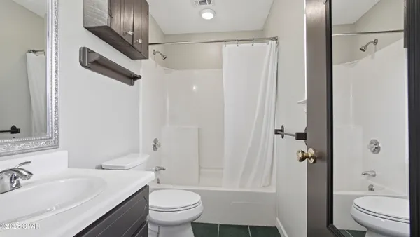 $2,300 | 7708 Shadow Bay Drive, Panama City, FL 32404