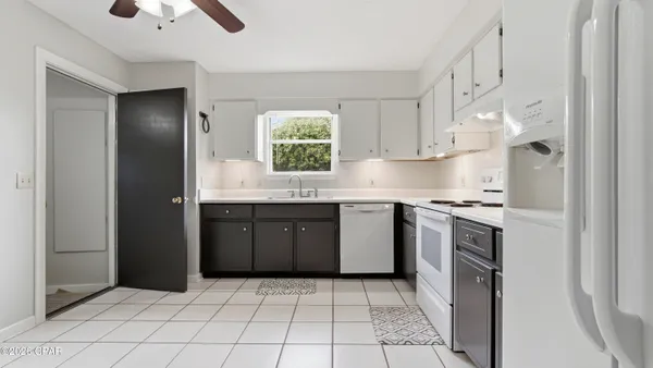 $2,300 | 7708 Shadow Bay Drive, Panama City, FL 32404