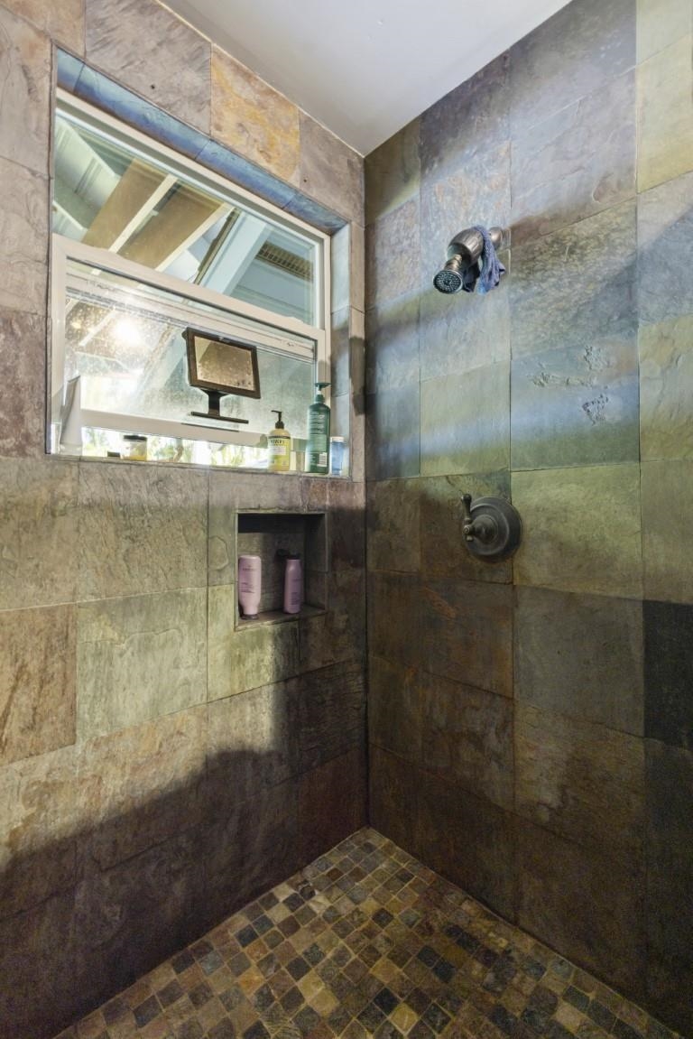 690 East Kuiaha Road Haiku, HI 96708 - Photo 20 of 30 a bathroom with a sink and a shower