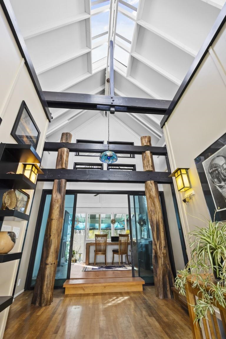 690 East Kuiaha Road Haiku, HI 96708 - Photo 8 of 30 a view of an entryway