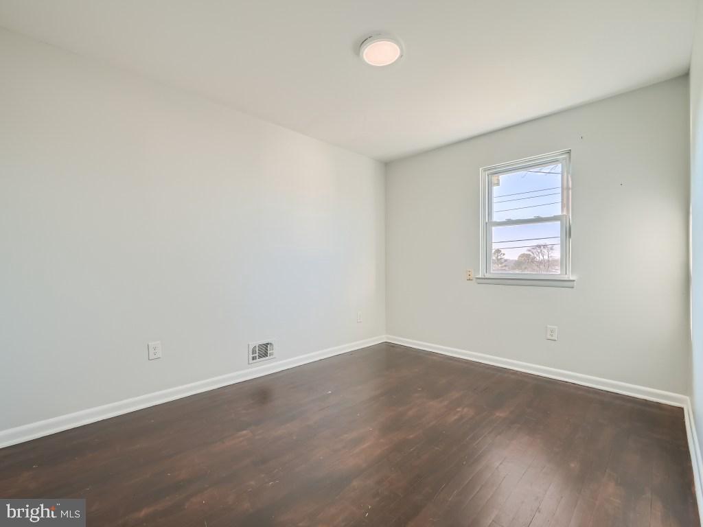 3314 Hillsmere Road Gwynn Oak, MD 21207 - Photo 22 of 29 Bedroom 2