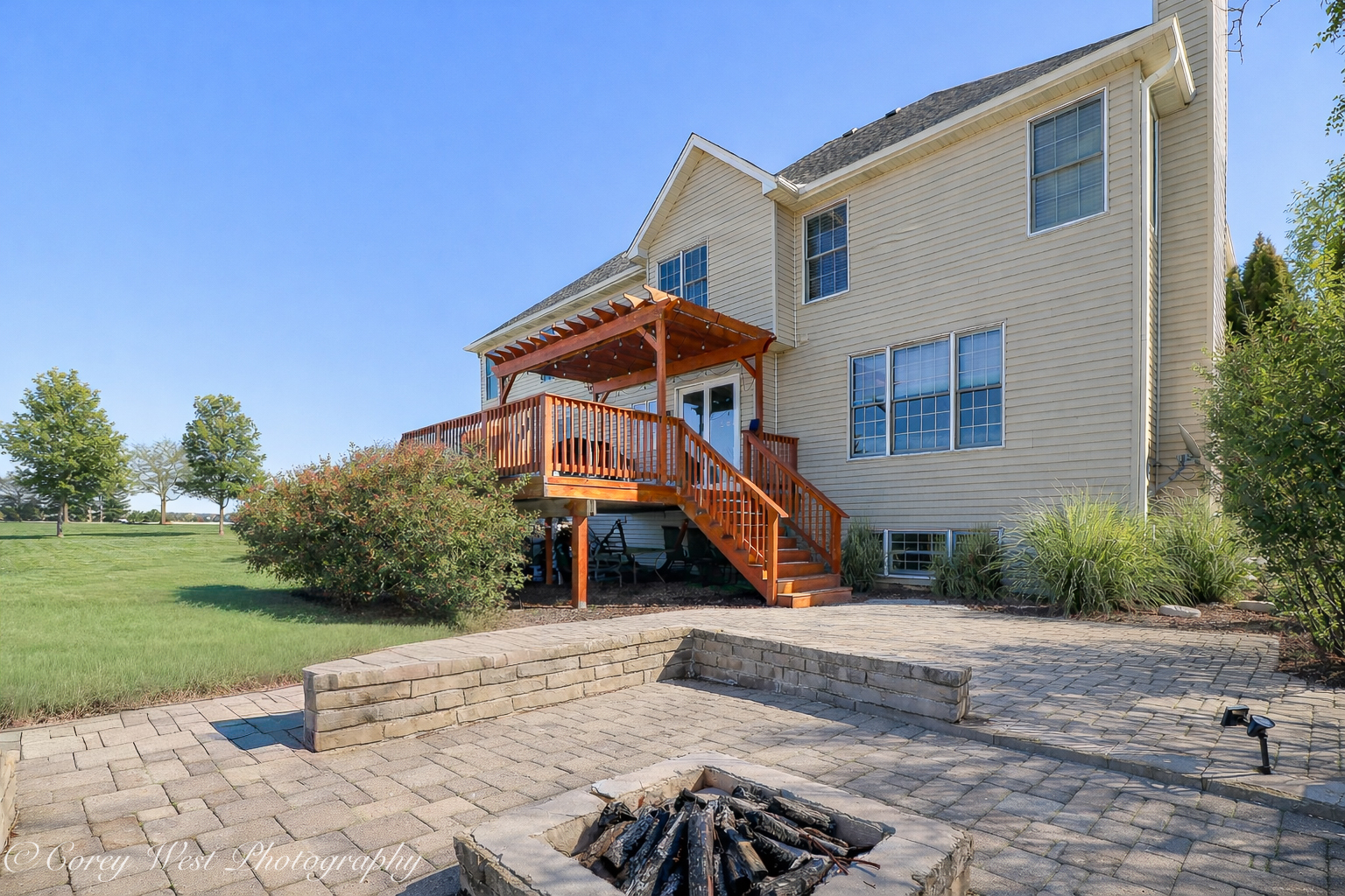 801 Citizen Avenue Elburn, IL 60119 - Photo 47 of 49 a front view of a house with a yard