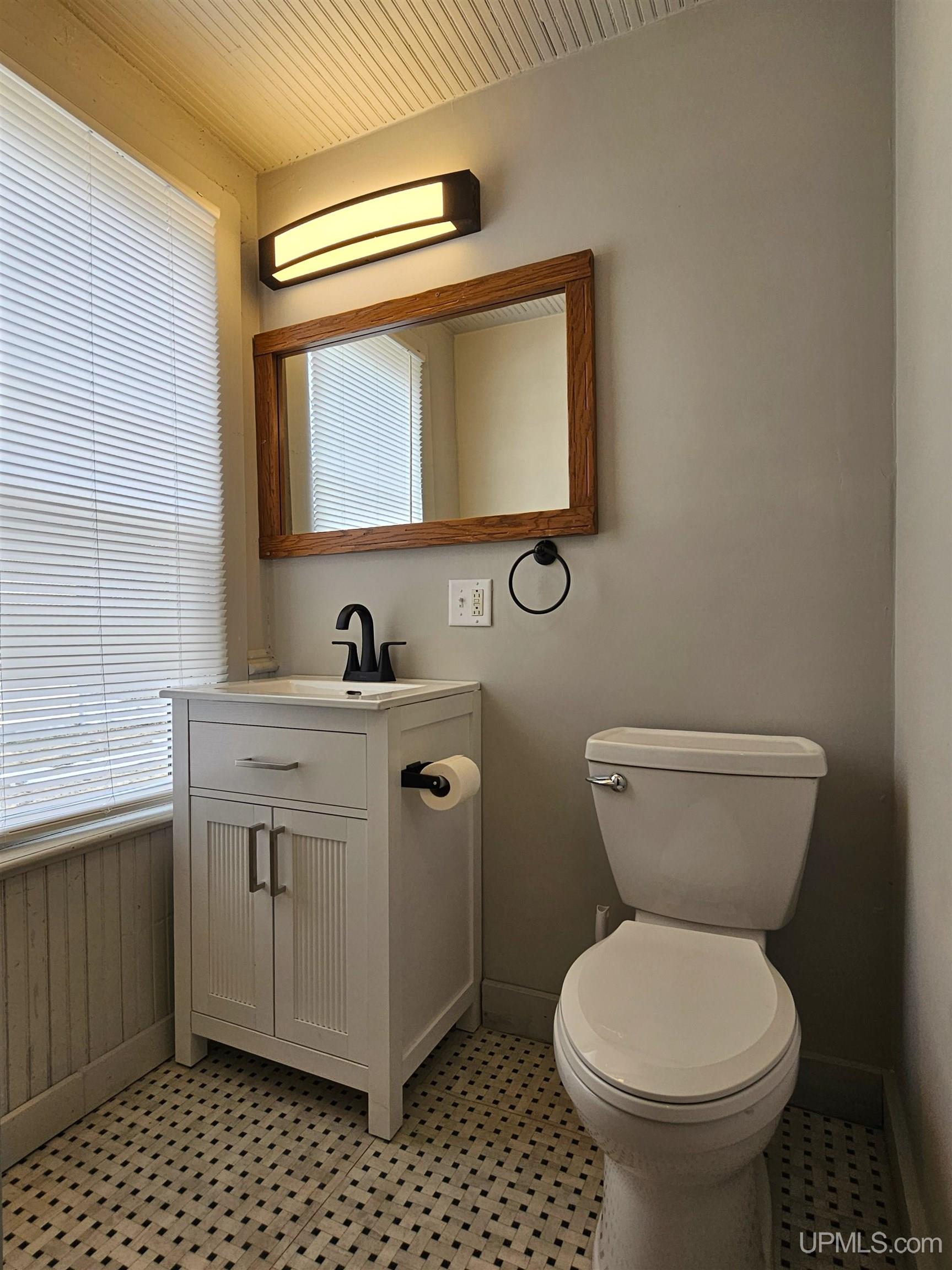 550 South Pewabic Street Calumet, MI 49913 - Photo 9 of 23