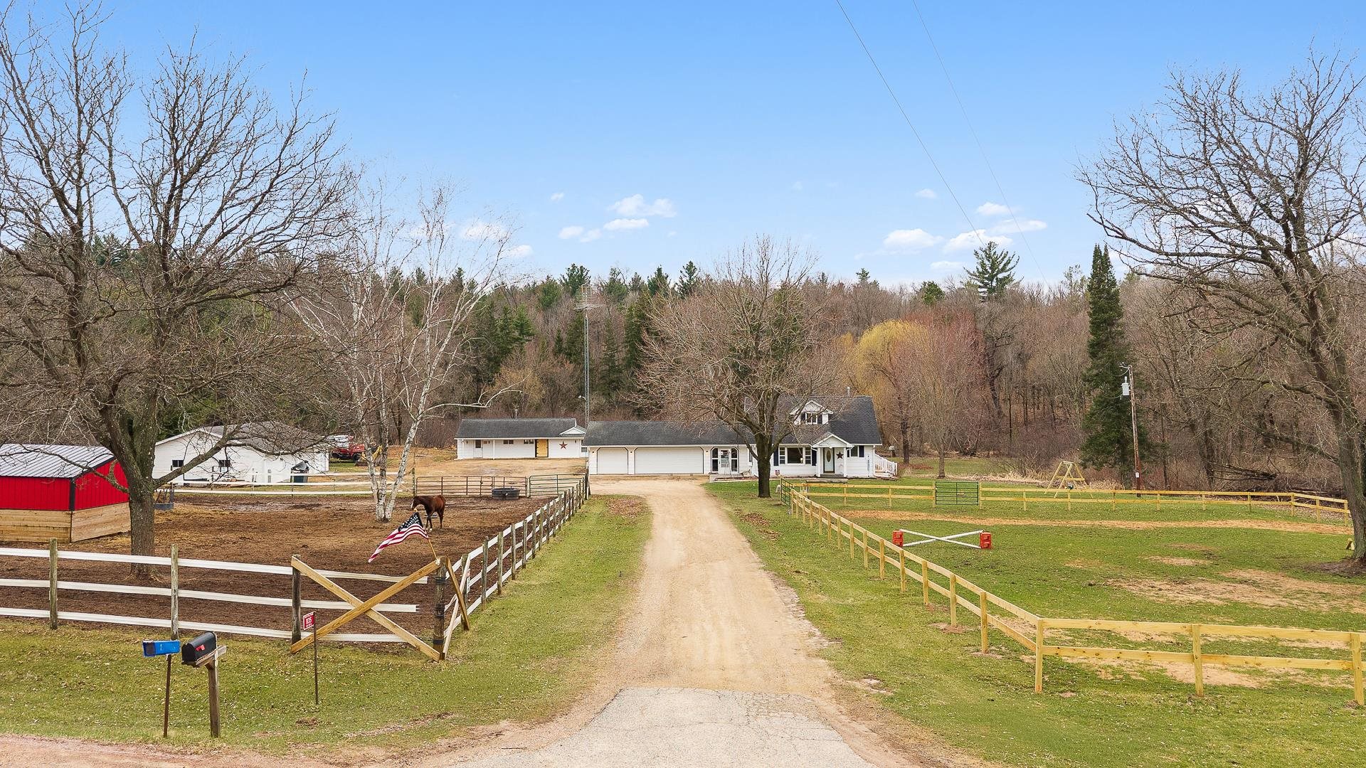 1135 County Rd K Wisconsin Dells, WI 53965 - Photo 7 of 81