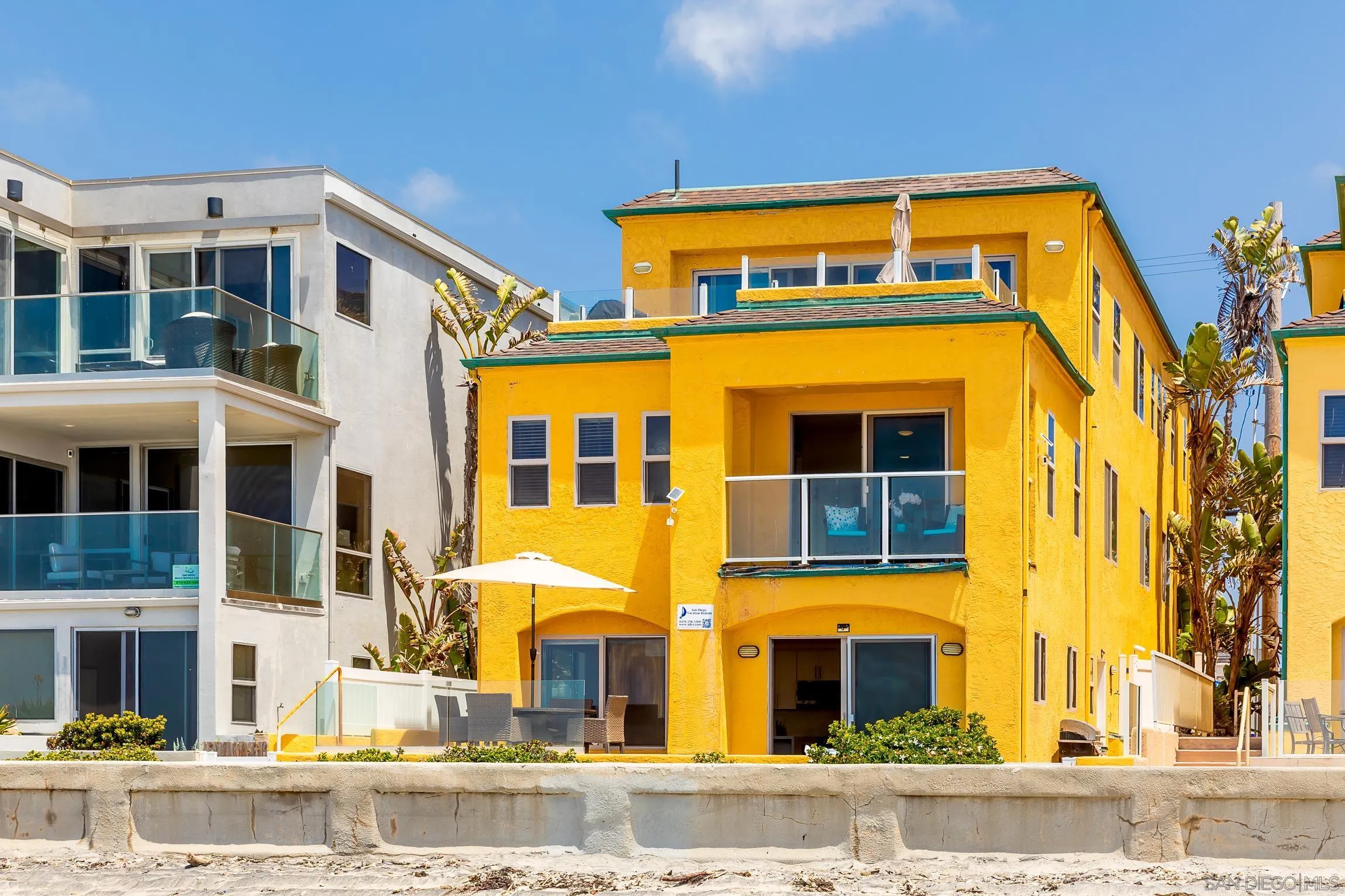3537 Ocean Front Walk San Diego, CA 92109 - Photo 48 of 51 a front view of a building