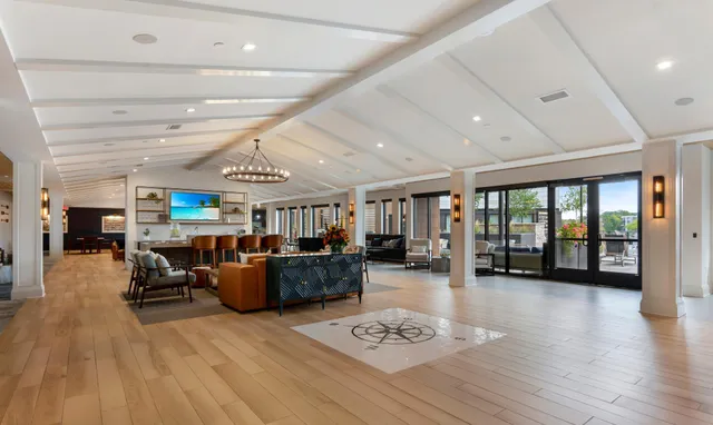 $3,730 | 12610 Ridgedale Drive, Unit 324, Minnetonka, MN 55305