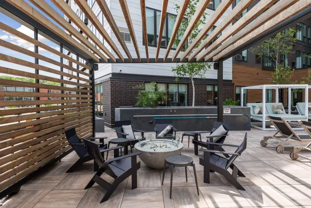 $3,730 | 12610 Ridgedale Drive, Unit 324, Minnetonka, MN 55305