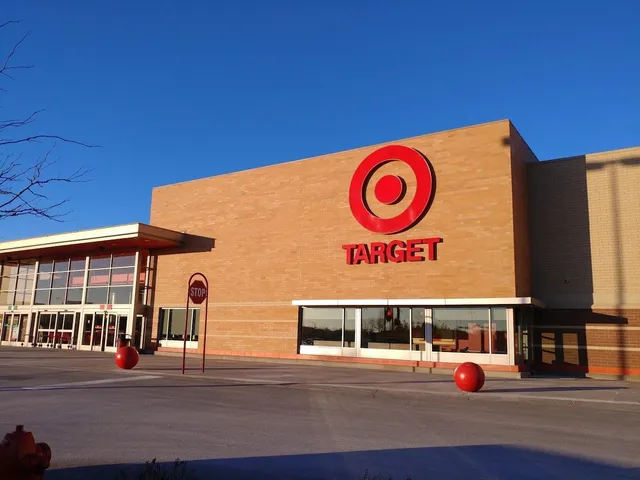 $3,730 | 12610 Ridgedale Drive, Unit 324, Minnetonka, MN 55305