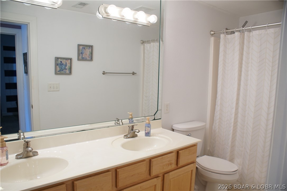 68 Lighthouse Road, Unit 711 Lake Ozark, MO 65049 - Photo 22 of 38