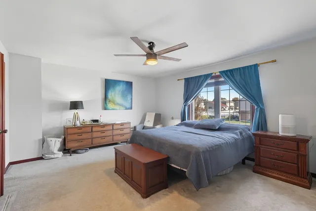 $319,999 | 9842 Kreitzburg Street, Dyer, IN 46311