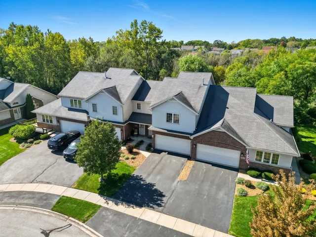 $319,999 | 9842 Kreitzburg Street, Dyer, IN 46311