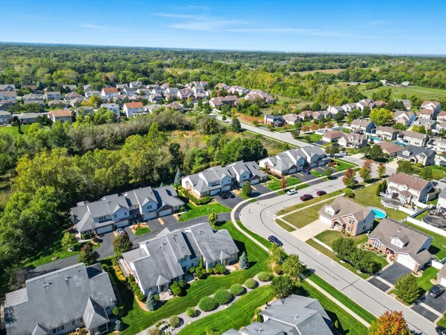 $319,999 | 9842 Kreitzburg Street, Dyer, IN 46311