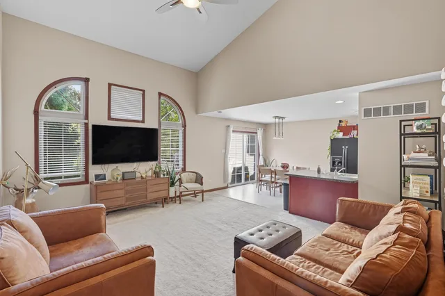 $319,999 | 9842 Kreitzburg Street, Dyer, IN 46311