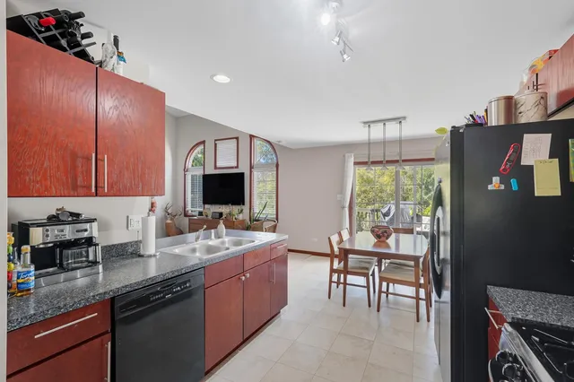 $319,999 | 9842 Kreitzburg Street, Dyer, IN 46311