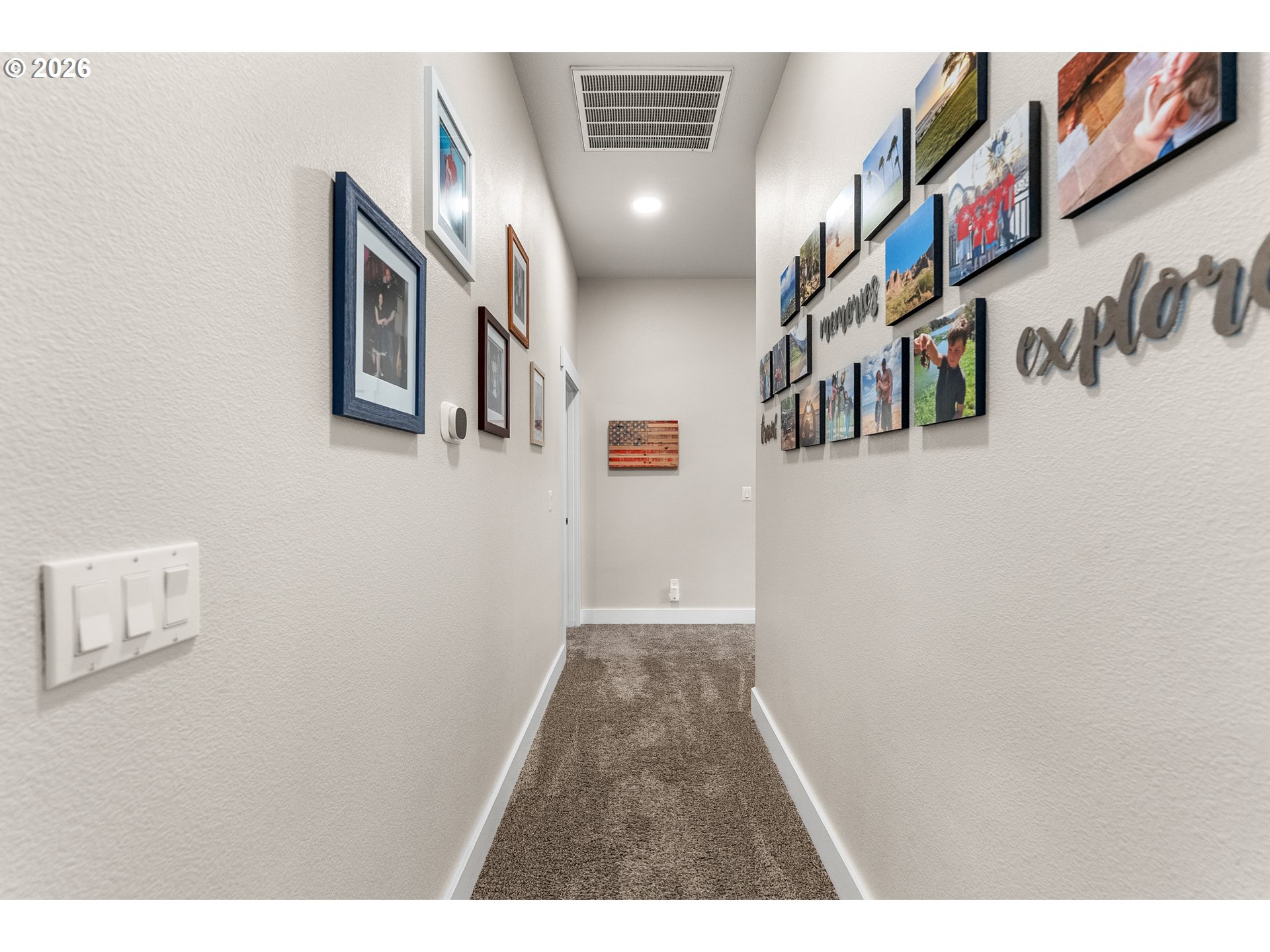 554 Oak Valley Loop Winchester, OR 97495 - Photo 17 of 42 a view of an entryway with wooden floor