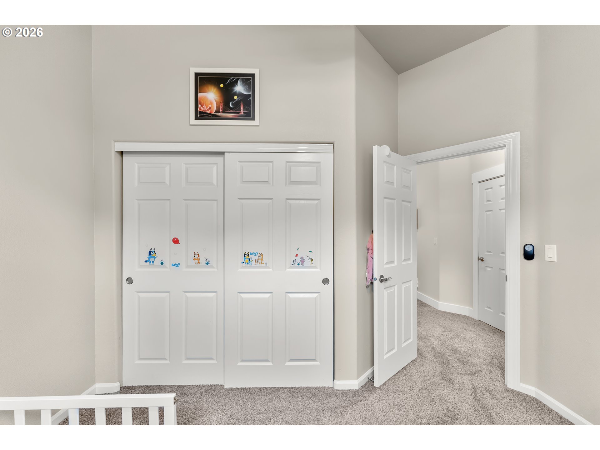 554 Oak Valley Loop Winchester, OR 97495 - Photo 26 of 42 a view of a hallway with wooden floor and cabinet