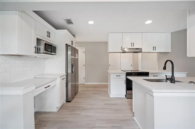 $439,950 | 900 Highway 630 East, Frostproof, FL 33843