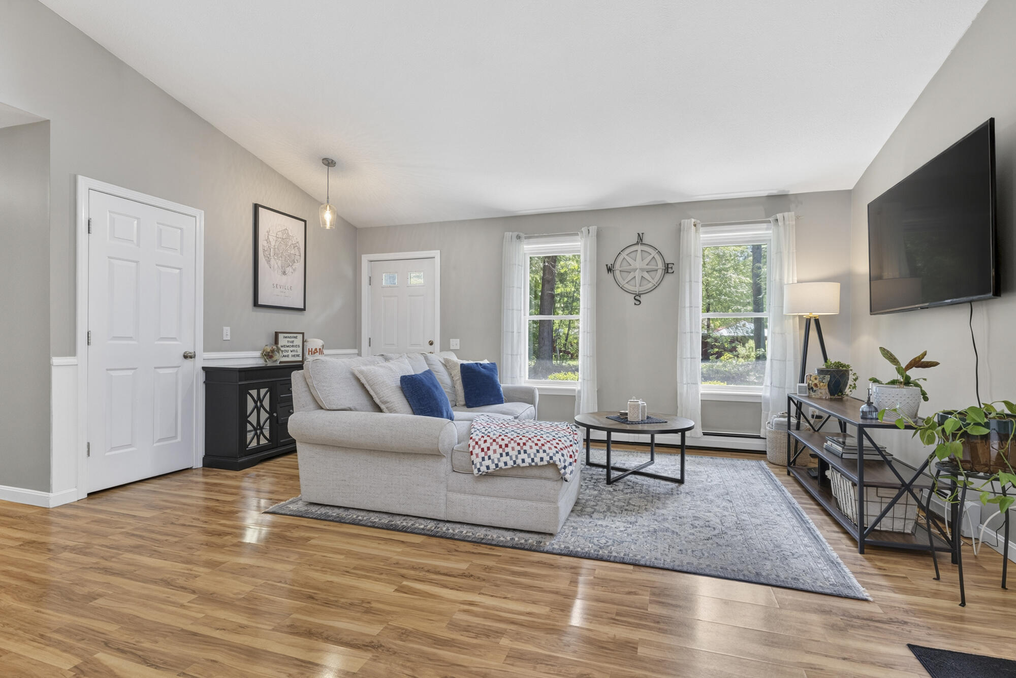 211 Broadturn Road Scarborough, ME 04074 - Photo 3 of 33 211 Broadturn_W5_02
