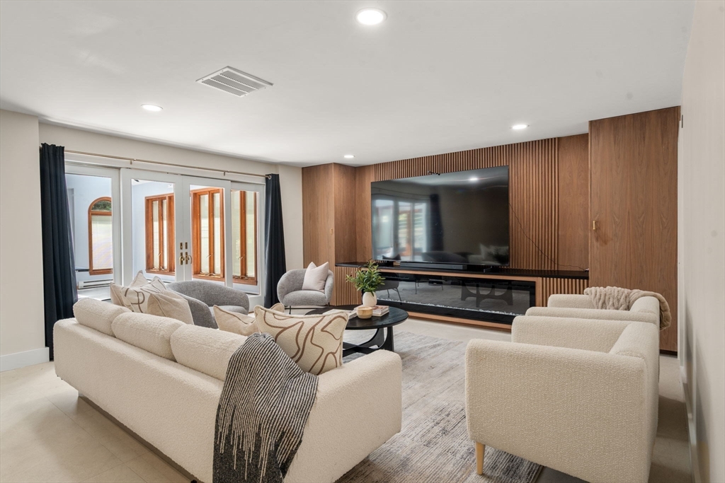 27 Rutgers Road Andover, MA 01810 - Photo 11 of 41 Gallery Image 11