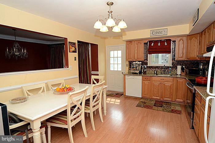4011 Silvage Road Baltimore, MD 21236 - Photo 3 of 21 Kitchen