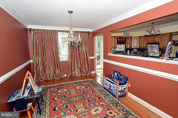4011 Silvage Road Baltimore, MD 21236 - Photo 7 of 21 Dining Room