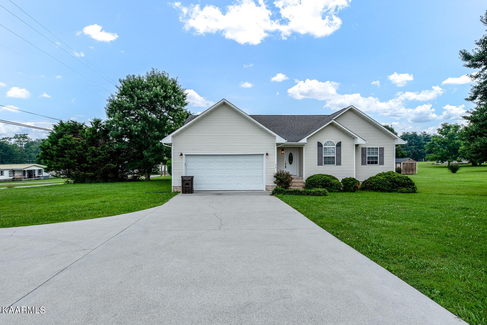 316 Isbill Road Madisonville, TN 37354 - Photo 2 of 38 Gallery Image 2