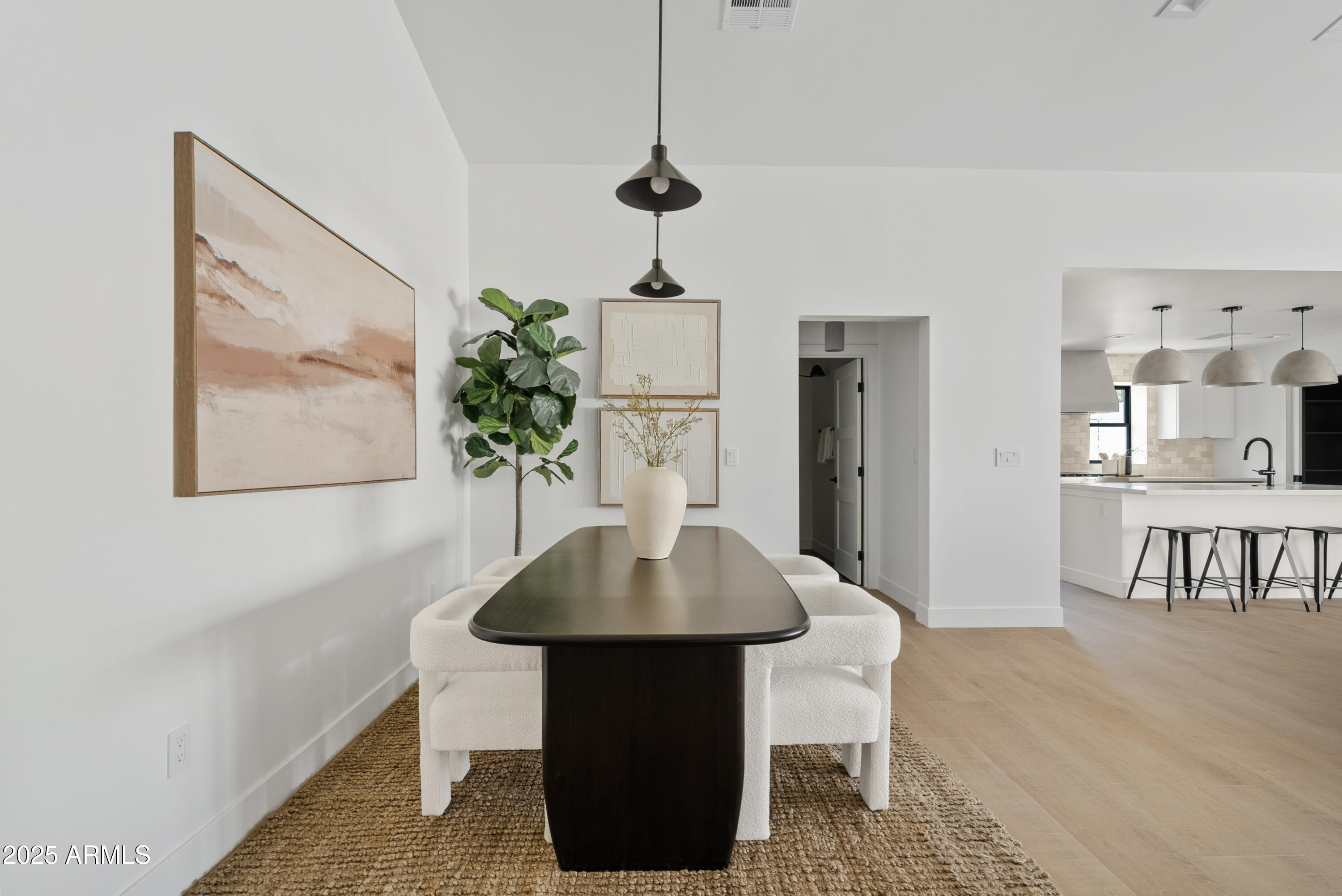 2546 East Roma Avenue Phoenix, AZ 85016 - Photo 22 of 39 Dining Area