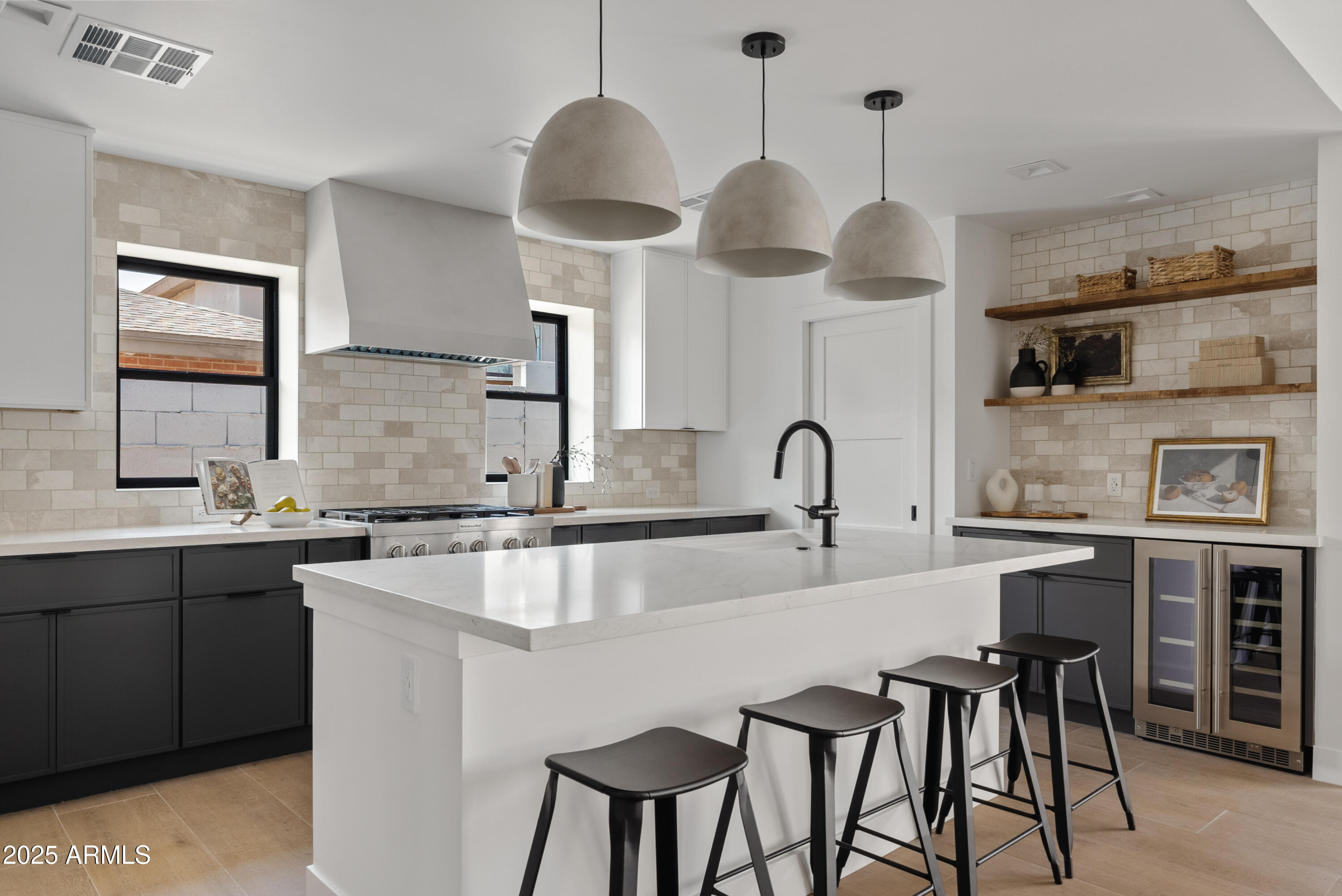 2546 East Roma Avenue Phoenix, AZ 85016 - Photo 23 of 39 Gourmet Kitchen