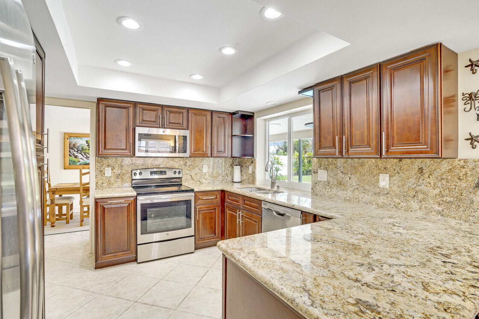 320 Northeast 3rd Court Boca Raton, FL 33432 - Photo 6 of 33 21_Image_11_mls